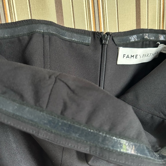 Fame and Partners black gown - Picture 7 of 9